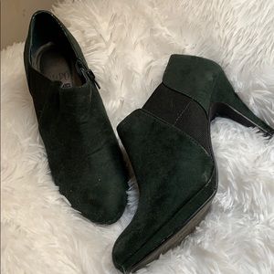 Dark green suede like IMPO booties